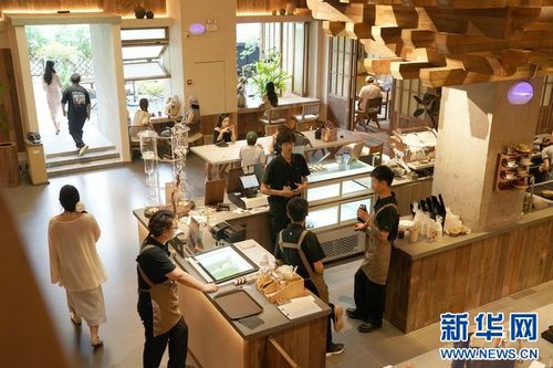西安潮流咖啡馆 文艺创作与表演引领消费新体验